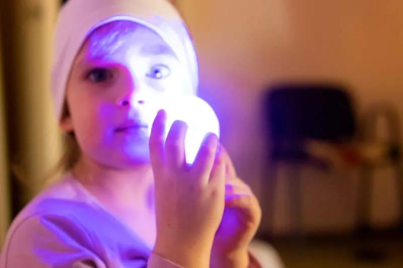 Goodnight From a Stranger Who Isn't: Inside the Volunteer Calls Tucking America's Kids In